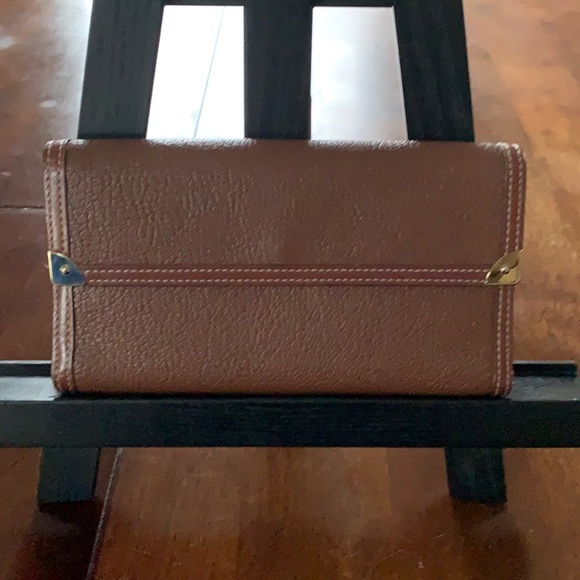 🤎💋Gorgeous LV Suhali International Wallet🤎💋 - Picture 1 of 10